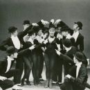 REDHEAD Original 1958 Broadway Cast Starring Gwen Verdon - 454 x 358