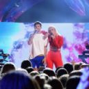 Louis Tomlinson and Bebe Rexha - The Teen Choice Awards - Show (2017) - 454 x 293
