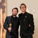 Kieran Culkin and Robert Downey Jr - The 97th Annual Academy Awards (2025) - 454 x 303