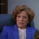 Holland Taylor- as Dr. Greenway - 454 x 319