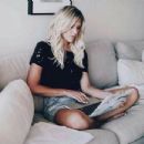 Charissa Thompson - 454 x 347