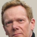 Philippe Petit - 280 x 435