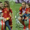 Spanish heroes celebrate with kids: 'Our daddies are the champions' - 454 x 293