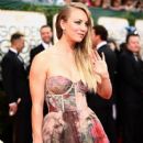 Kaley Cuoco - The 71st Annual Golden Globe Awards - Arrivals (2014)