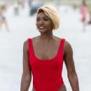 Elisa Johnson – Wearing red bathing suit in Miami Beach - 454 x 682