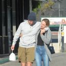 Amber Valletta – With her boyfriend Teddy Charles exit lunch in Los Angeles - 454 x 682