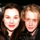 Macaulay Culkin and Rachel Miner - 400 x 280