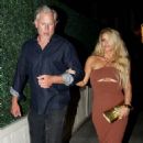 Jessica Simpson – Attends Jessica Alba’s 41st birthday celebration at Delilah in West Hollywood - 454 x 807