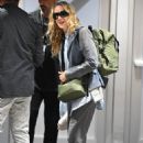 Sarah Jessica Parker – Arrives at JFK Airport in New York - 454 x 681