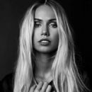 Scarlett Leithold - 454 x 605
