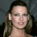 Linda Evangelista - 454 x 676