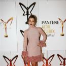 Çiğdem Batur  : Golden Butterfly Awards 2016 - 454 x 681