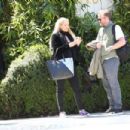 Elizabeth Berkley – Seen with friends at San Vicente Bungalows in West Hollywood - 454 x 303