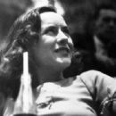Modern Times - Paulette Goddard - 454 x 312