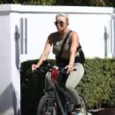 Zoe Gregory – Seen out in Fort Lauderdale - 454 x 303