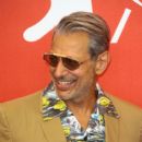 Jeff Goldblum - 398 x 594