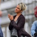 Halle Berry &#8211; On the set of &#8216;Our Man from Jersey&#8217; on London&#8217;s Albert Bridge