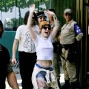 Hayley Williams – Seen with her fans outside the Fasano hotel in Rio - 454 x 681