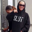 Amber Rose – Leaving a skin care office in Beverly Hills