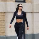 Amelia Hamlin – Shows her abs after a gym workout in Manhattan’s SoHo area - 454 x 666