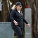 Rebel Wilson – Workout in a Sydney park