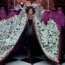 Valentino - Leslie Caron - 454 x 248