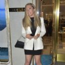 Kendra Wilkinson – In a black mini skirt shopping at Versace in Beverly Hills - 454 x 667