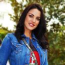 Dorra Zarrouk  -  Wallpaper - 454 x 477