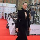 Caitriona Balfe – EE British Academy Film Awards 2022 - 454 x 681