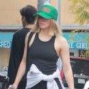 Kristen Bell – Out for a morning workout in Los Feliz