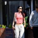 Amelia Gray Hamlin – In gray sweatpants and a pink t-shirt steps out in Los Angeles - 454 x 655
