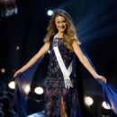 Erica De Matteis- Miss Universe 2018- Evening Gown Competition - 454 x 691