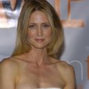 Kelly Rowan - Crystal & Lucy Awards Arrivals (10/6/2005) - 454 x 685