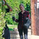Amber Heard – Get a box from a moving truck in L.A