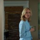 Beth Littleford- as Anna Roberts
