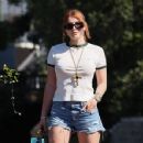 Bella Thorne – Seen during the 80th Venice International Film Festivalin in Italy - 454 x 351