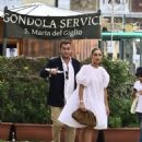 Olivia Culpo – Steps out in Venice