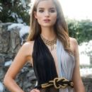 Roos Van Montfort - 454 x 717