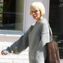 Lily Allen – Sporting her blonde bob haircut in Manhattan’s SoHo neighborhood - 454 x 622