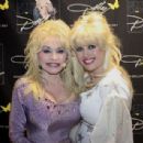 Dolly Parton lookalike - 454 x 308