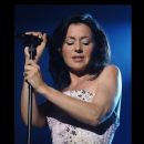 Tina Arena - 454 x 608