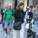 Jennifer Garner – Photographed taking a stroll in New York