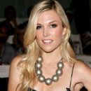 Tinsley Mortimer - 372 x 500