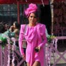 Tanya Bardsley – In a pink while arriving for Ladies Day at Aintree in Liverpool - 454 x 758
