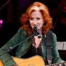 Bonnie Raitt - 200 x 225