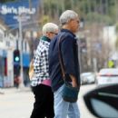 Annie Lennox – Seen after her breakfast in Studio City - 454 x 681