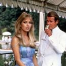 Tanya Roberts and Roger Moore - 334 x 461