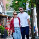 Jennifer Lawrence – With Cooke Maroney take a romantic walk in New York - 454 x 681