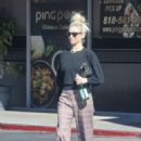 Jordyn Blum Out for Chinese Lunch in Encino - 454 x 681