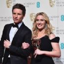 Eddie Redmayne and Kate Winslet - The EE British Academy Film Awards - Press Room (2016) - 454 x 302